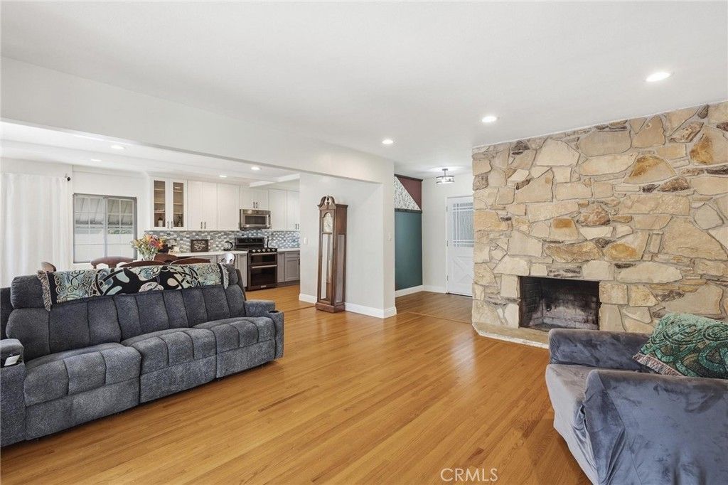 Image 10 of property listing at 10660 HOMELAND AVE., Whittier, CA 90603