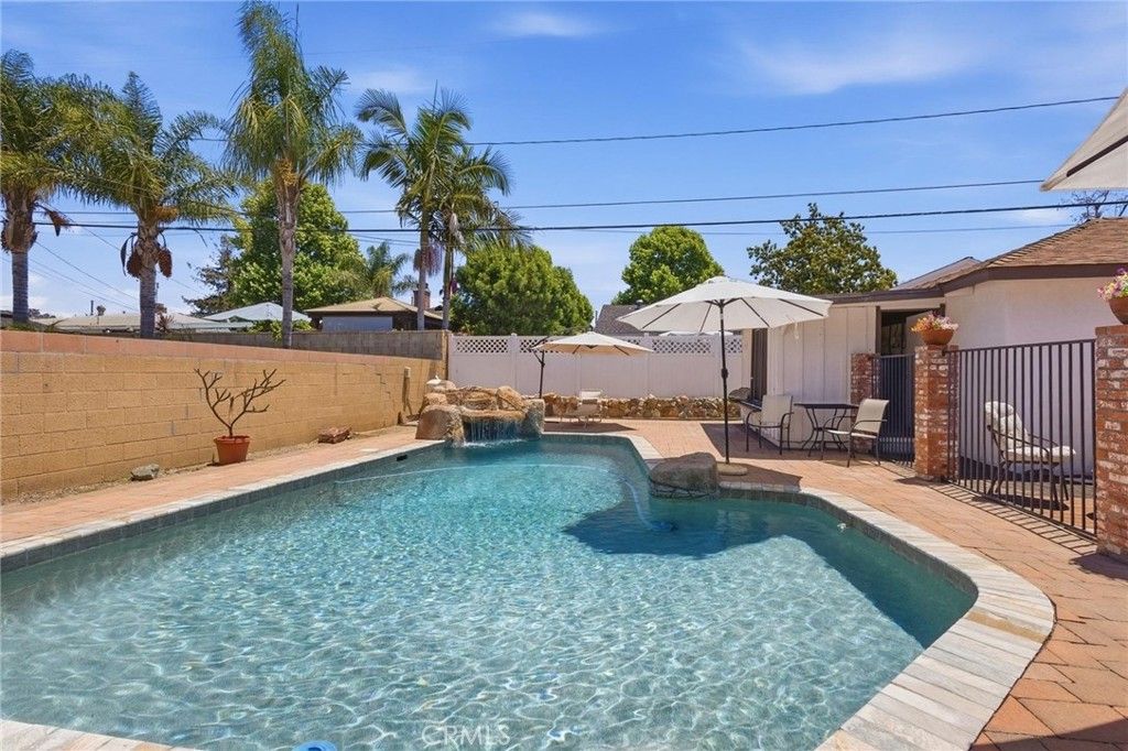 Image 2 of property listing at 10660 HOMELAND AVE., Whittier, CA 90603