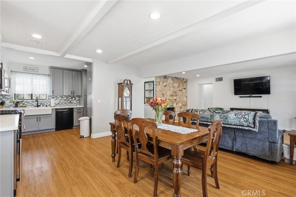Image 6 of property listing at 10660 HOMELAND AVE., Whittier, CA 90603