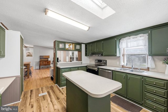 14622 HOLLOW RD, Hancock, MD 21750