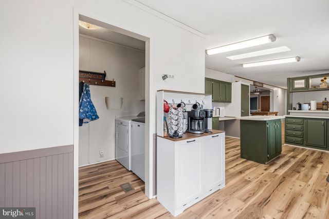 14622 HOLLOW RD, Hancock, MD 21750