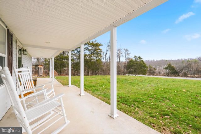 14622 HOLLOW RD, Hancock, MD 21750