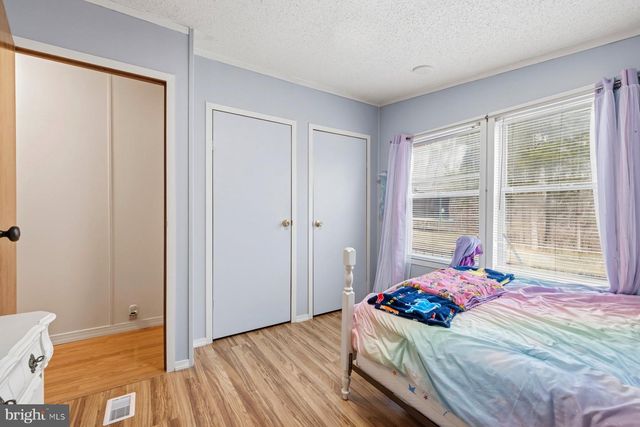 14622 HOLLOW RD, Hancock, MD 21750