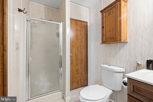 14622 HOLLOW RD, Hancock, MD 21750