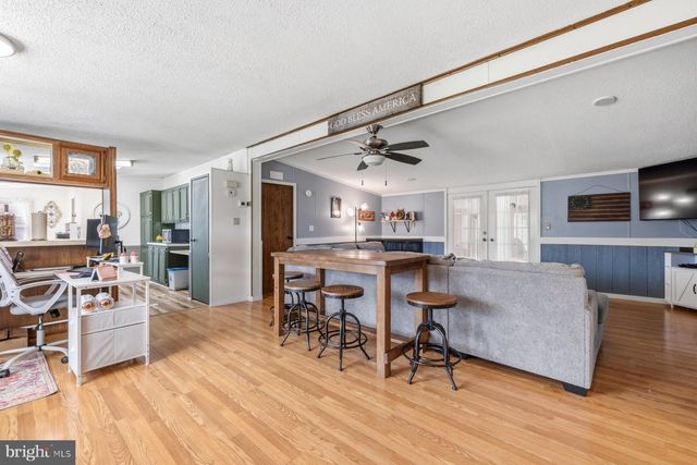 14622 HOLLOW RD, Hancock, MD 21750