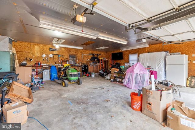 14622 HOLLOW RD, Hancock, MD 21750