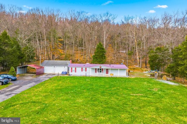 14622 HOLLOW RD, Hancock, MD 21750