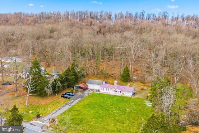 14622 HOLLOW RD, Hancock, MD 21750