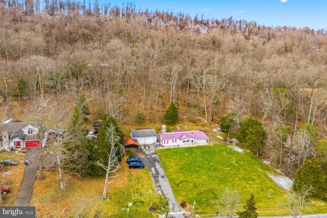 14622 HOLLOW RD, Hancock, MD 21750