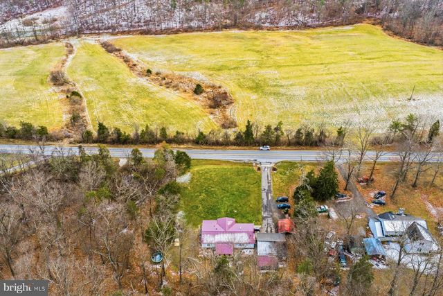 14622 HOLLOW RD, Hancock, MD 21750