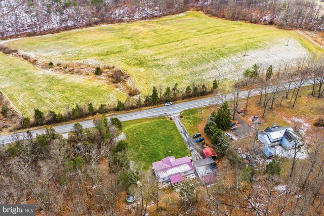 14622 HOLLOW RD, Hancock, MD 21750