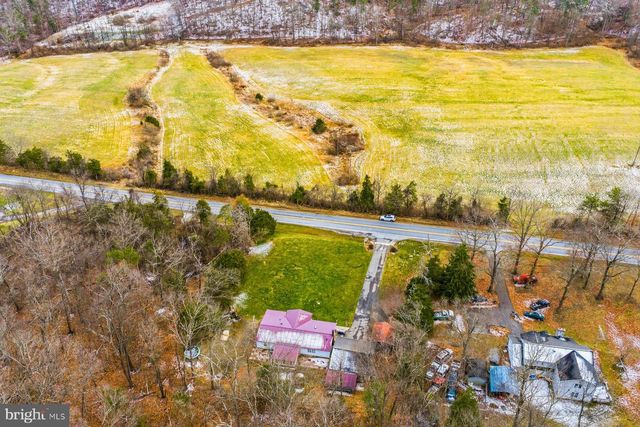 14622 HOLLOW RD, Hancock, MD 21750