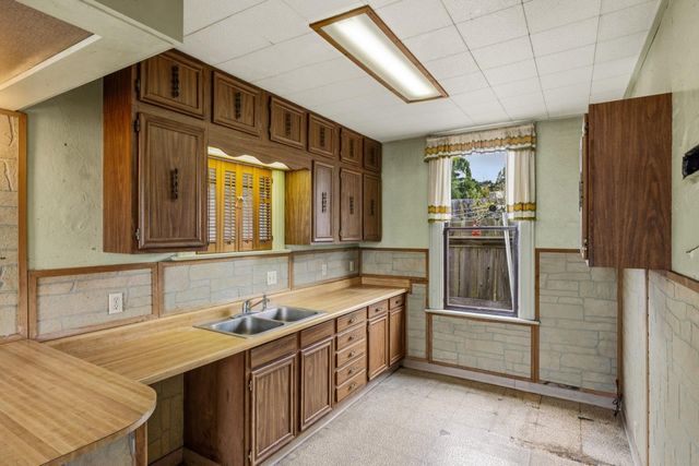 947 W Franklin Street, Monterey, CA 93940