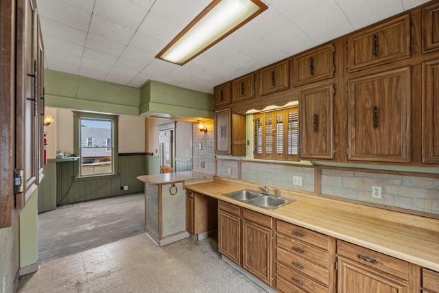 947 W Franklin Street, Monterey, CA 93940