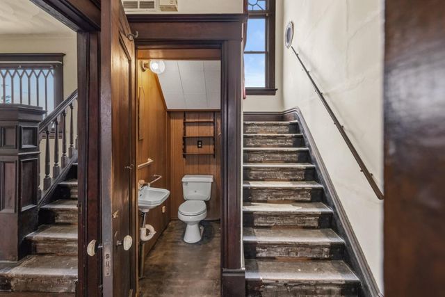 947 W Franklin Street, Monterey, CA 93940