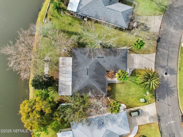 11558 COURTNEY WATERS Lane, Jacksonville, FL 32258