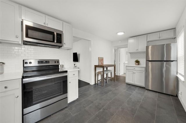 5603 Petty A, Houston, TX 77007