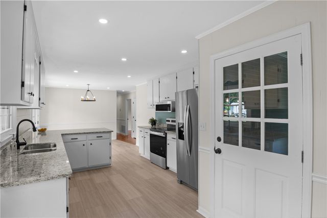 303 Robinall Drive, Easley, SC 29642