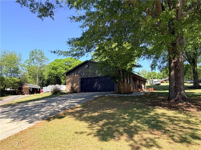 303 Robinall Drive, Easley, SC 29642