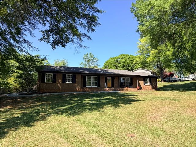 303 Robinall Drive, Easley, SC 29642