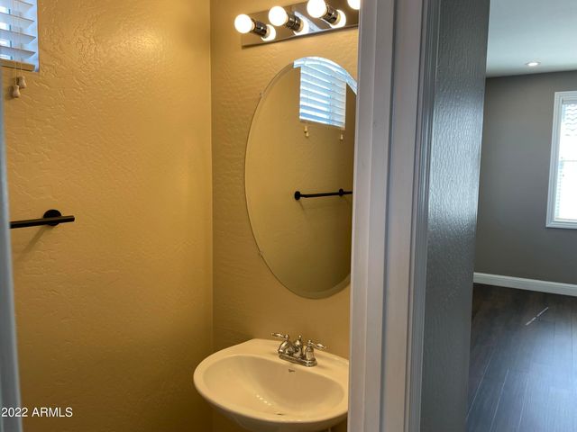 5217 W FULTON Street, Phoenix, AZ 85043