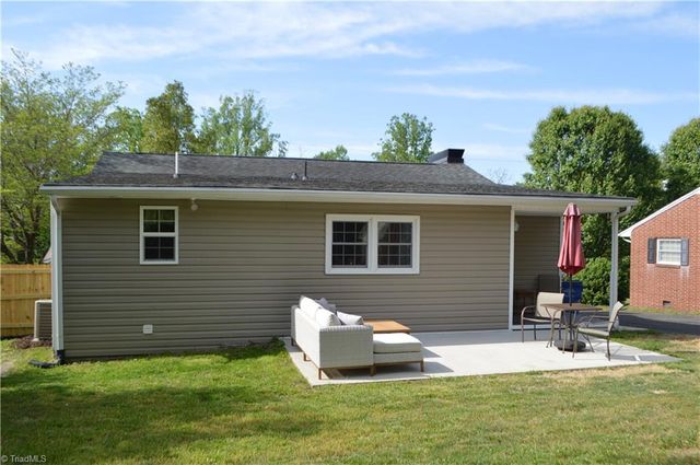 313 Hunter Drive, Mount Airy, NC 27030