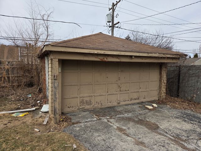 1430 Evers Avenue, Westchester, IL 60154