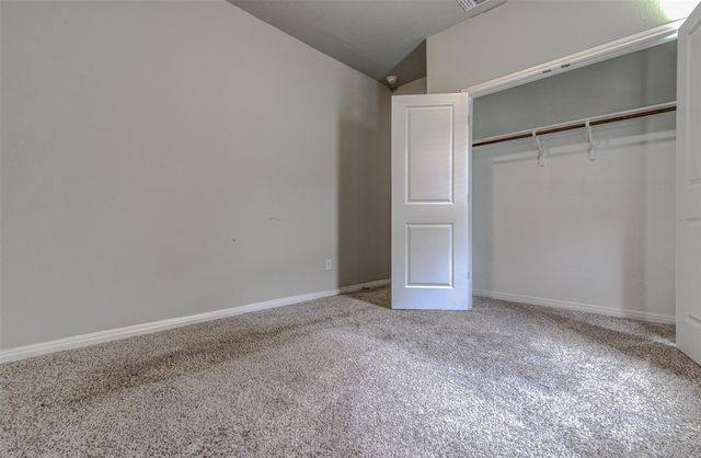300 Bear Oak ST, Hutto, TX 78634