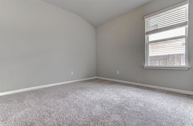 300 Bear Oak ST, Hutto, TX 78634