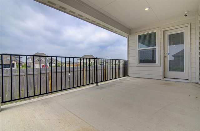 300 Bear Oak ST, Hutto, TX 78634