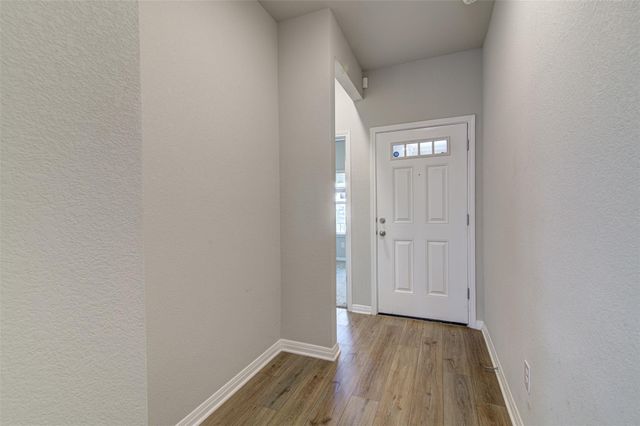 300 Bear Oak ST, Hutto, TX 78634