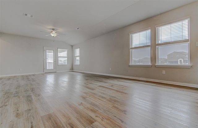 300 Bear Oak ST, Hutto, TX 78634