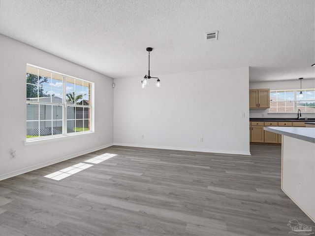 7104 Fitzpatrick Rd, Pensacola, FL 32526