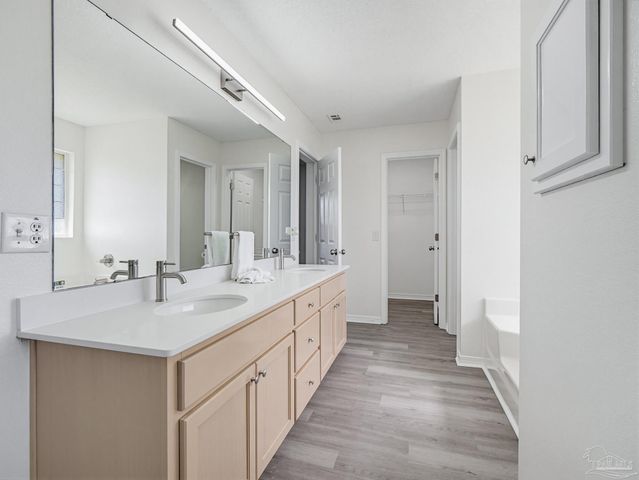 7104 Fitzpatrick Rd, Pensacola, FL 32526