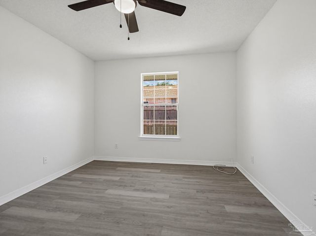 7104 Fitzpatrick Rd, Pensacola, FL 32526