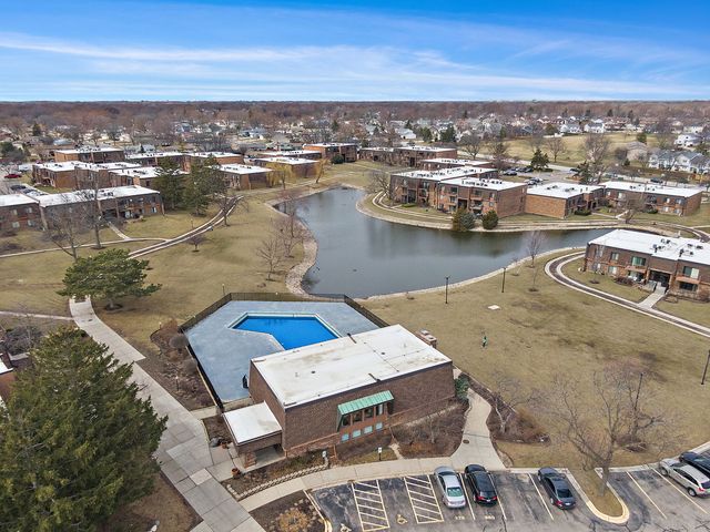 112 Mullingar Court 1A, Schaumburg, IL 60193