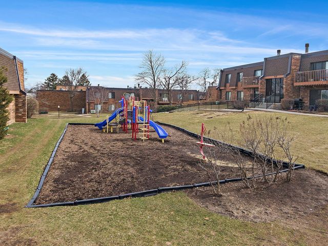 112 Mullingar Court 1A, Schaumburg, IL 60193