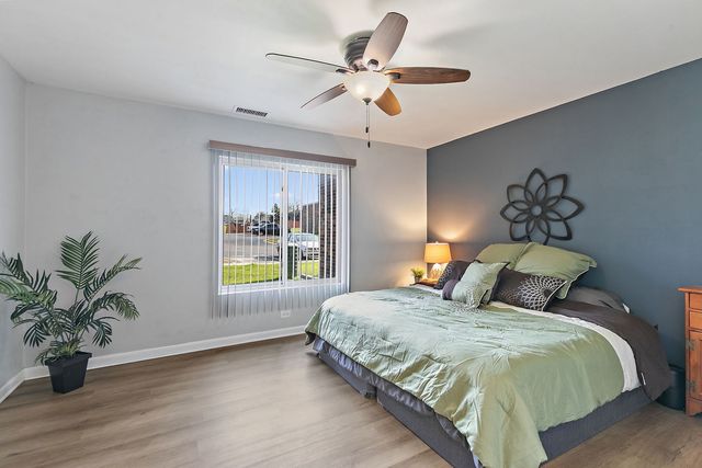 112 Mullingar Court 1A, Schaumburg, IL 60193