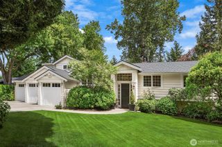 2628 82nd Avenue NE, Medina, WA 98039