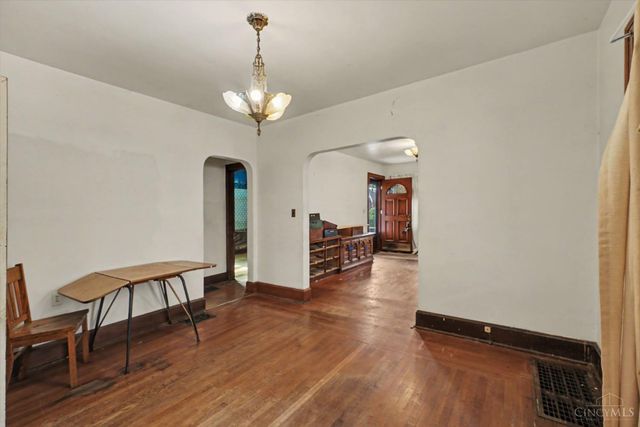 1810 Dalewood Place, Cincinnati, OH 45237