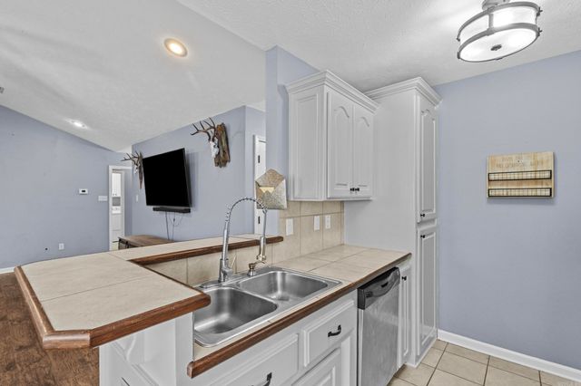 150 Gunsmoke Lane, Austin, AR 72007