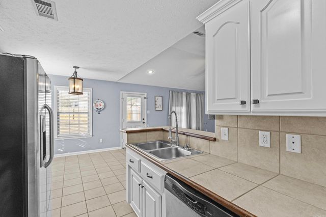 150 Gunsmoke Lane, Austin, AR 72007