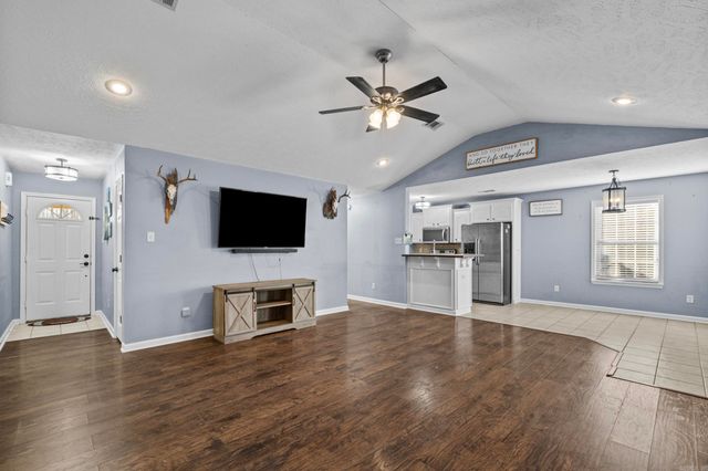 150 Gunsmoke Lane, Austin, AR 72007