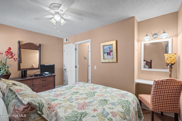 108 S Lake Park Boulevard Unit 101, Carolina Beach, NC 28428