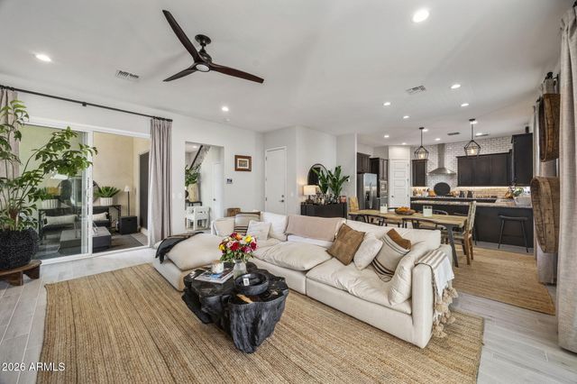 4852 E MURIEL Drive, Scottsdale, AZ 85254