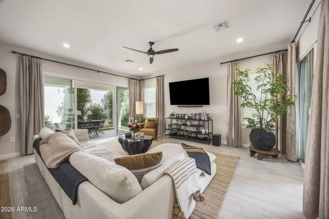 4852 E MURIEL Drive, Scottsdale, AZ 85254