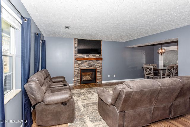 130 Hardwick Lane, Lenoir City, TN 37771