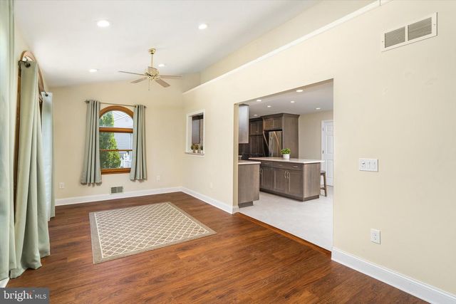 85 VILLAGE DR E, Hamilton, NJ 08620
