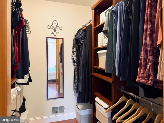 85 VILLAGE DR E, Hamilton, NJ 08620
