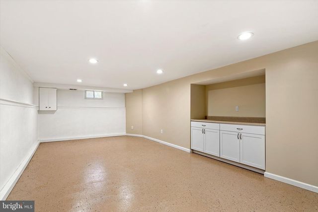 85 VILLAGE DR E, Hamilton, NJ 08620